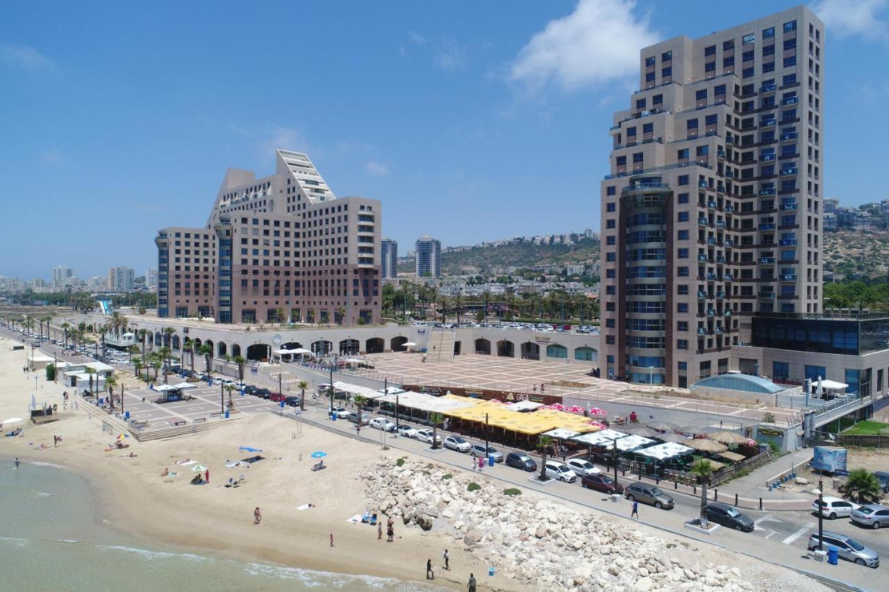 Almogim- Almog Building Haifa Exterior photo